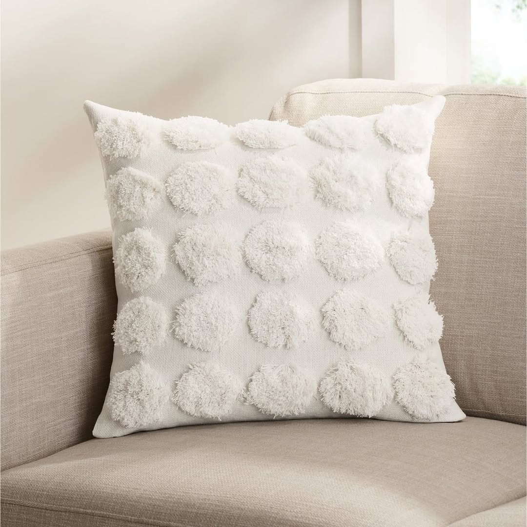 Circle Tufted Cushion Voile